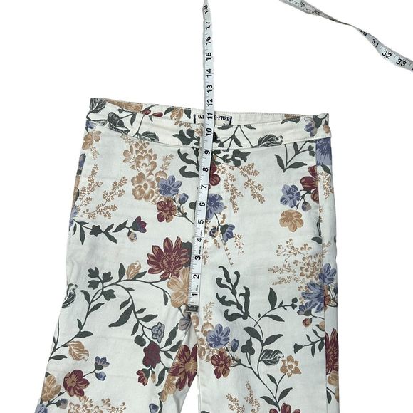 Free People We The Free Youthquake Printed Crop‎ Flare Jeans Size 28 SMALL FLAWS - Picture 7 of 10